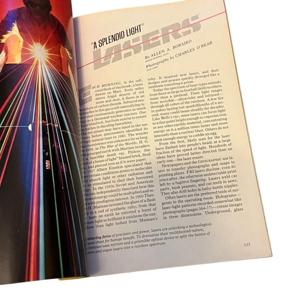 National Geographic‎ Magazine March 1984 Vol. 165 No. 3 The Laser Hologram Eagle